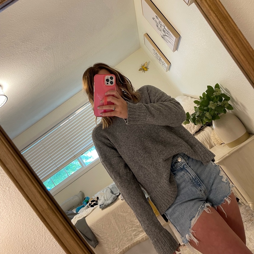 Grey sweater